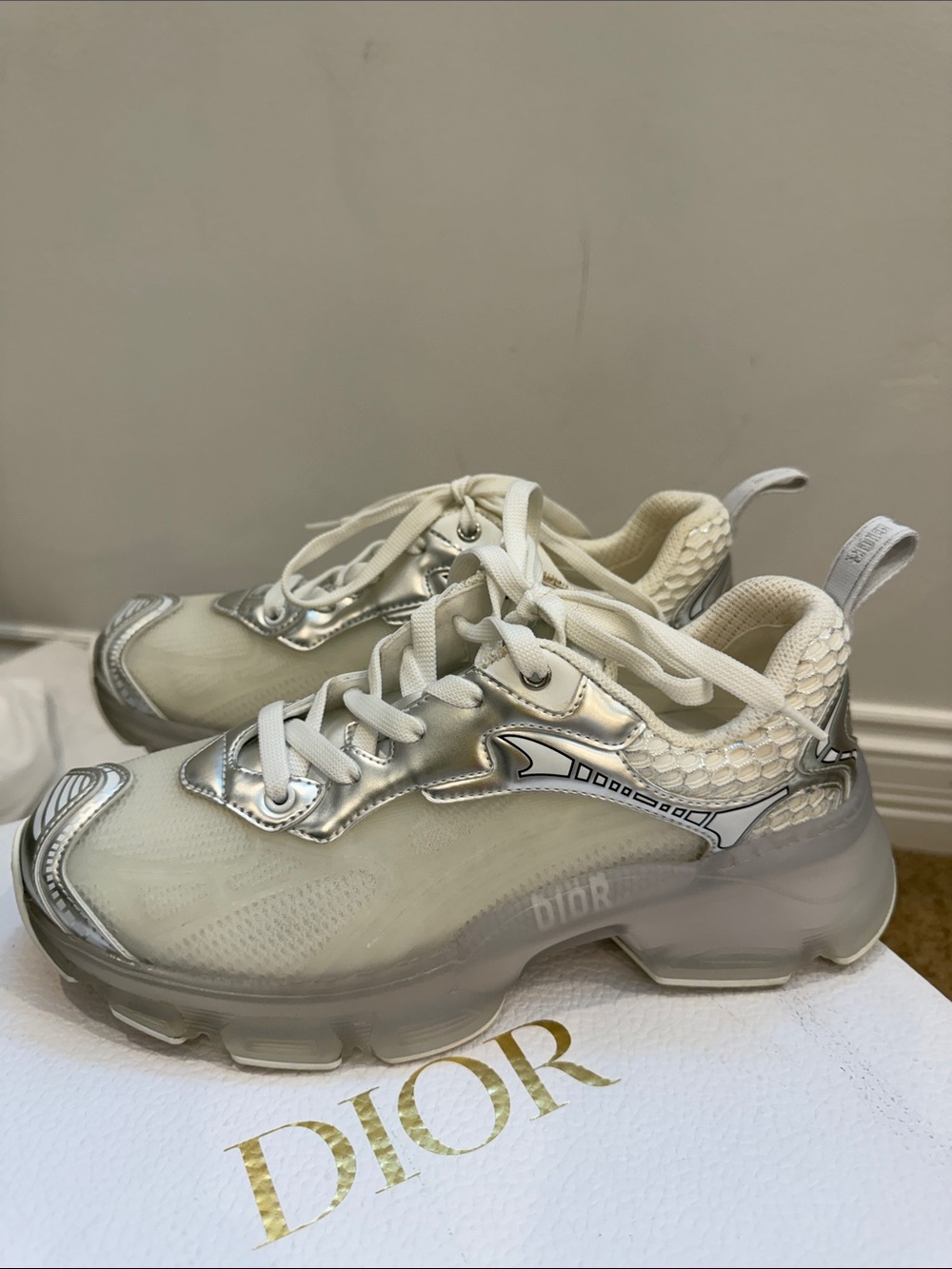 DIOR Technical Mesh Sneakers Transparent Sole White Silver 37.5/7,5US Worn Once